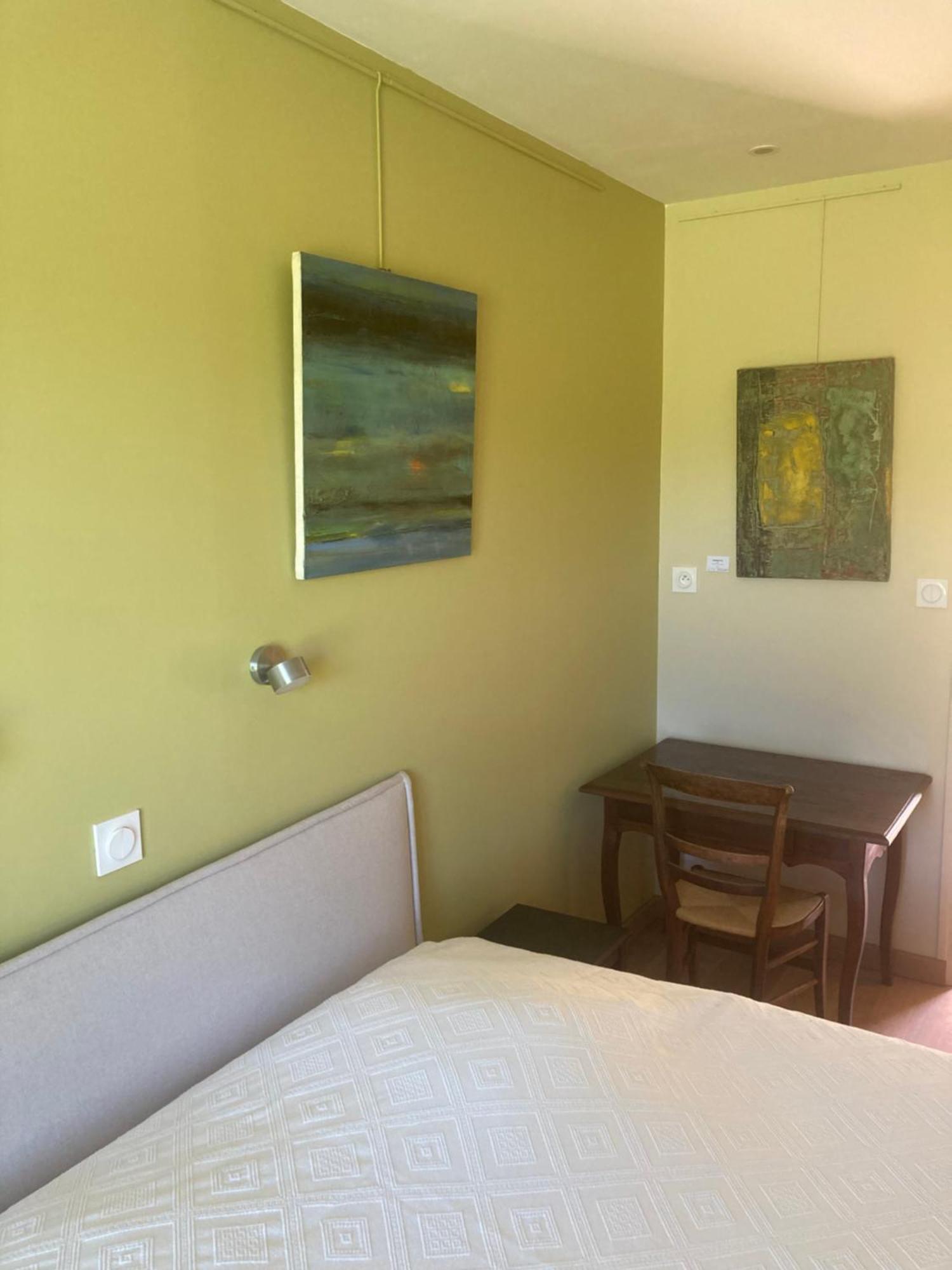 Chez Anne - Chambre Avec Salle De Bain Privative Menetou-Couture Eksteriør billede